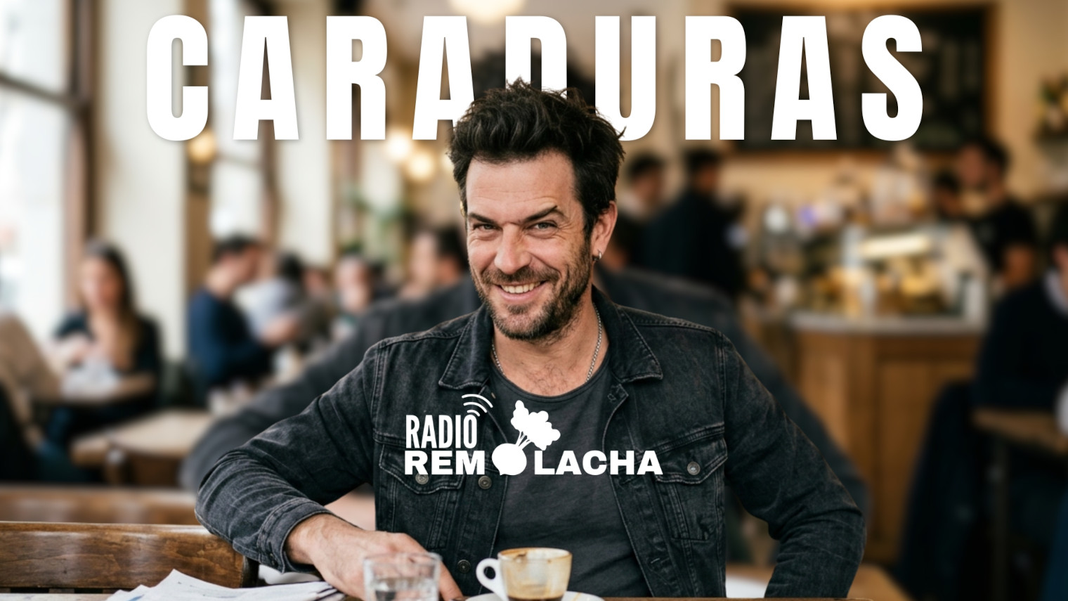 Un hombre sonriendo sin vergüenza, es un caradura