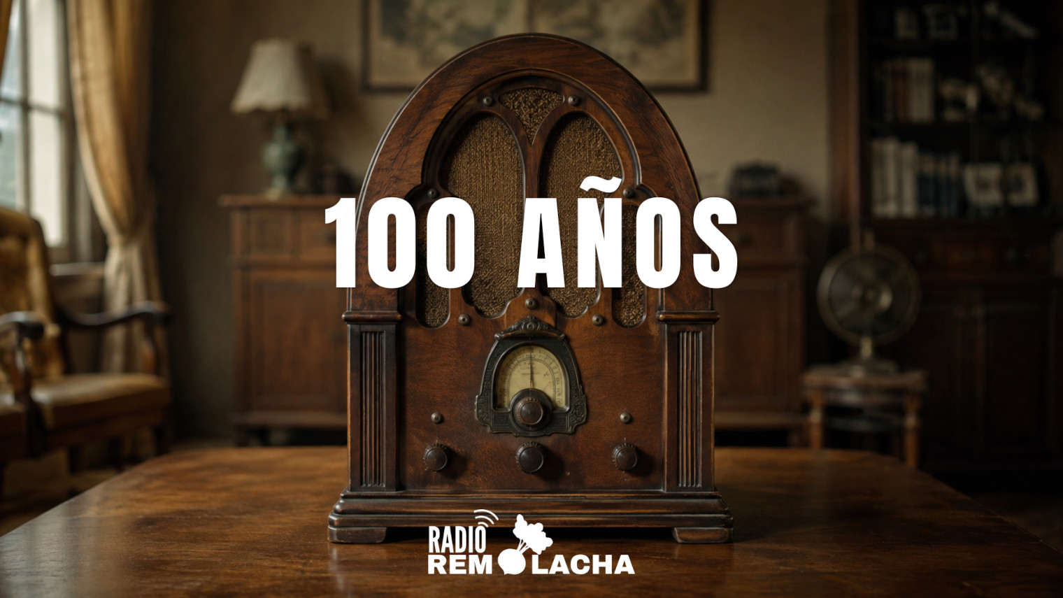 Radio antigua como de 100 años